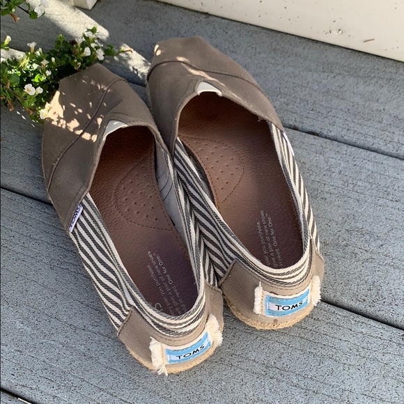 Toms size 10 - Picture 2 of 4